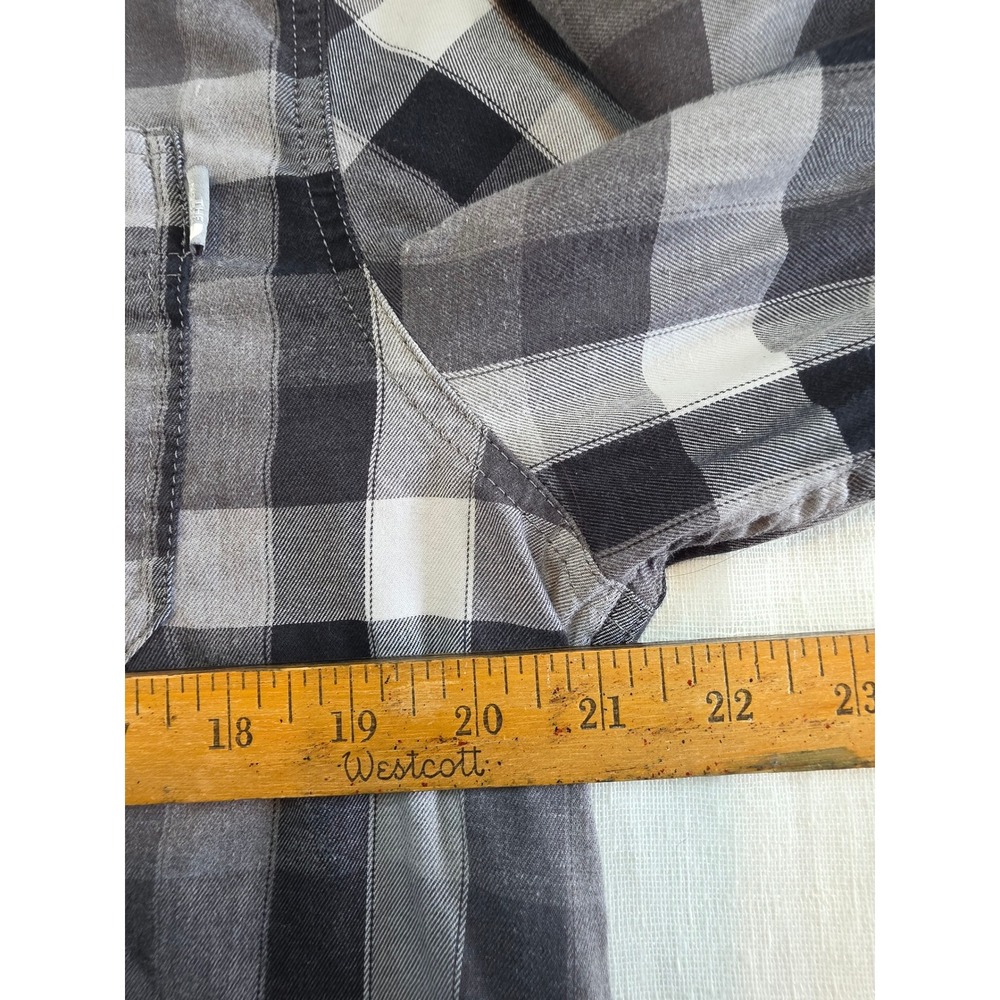 The North Face Mens Grey Buffalo Plaid Button Down Shirt L gorpcore cabincore - Picture 7 of 7